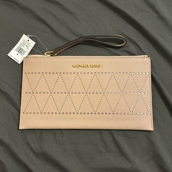Michael Kors Wristlet - Picture 1 of 3